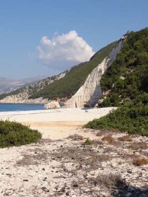 Une superbe plage déserte sur Céphalonie. Grèce. Kayak de mer.
