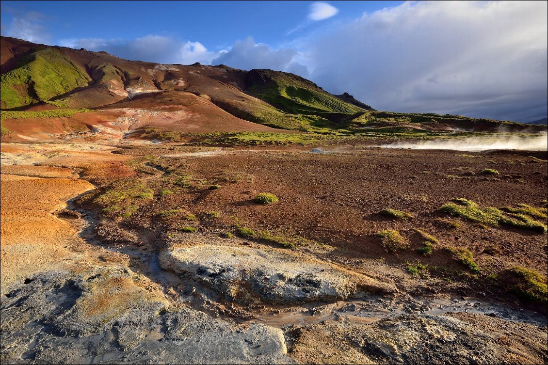 Zone géothermique de Ketilfjall dans le nord-est du pays. Tour d’Islande à vélo pendant 2 mois, été 2013.
Photo : Guillaume Hermant