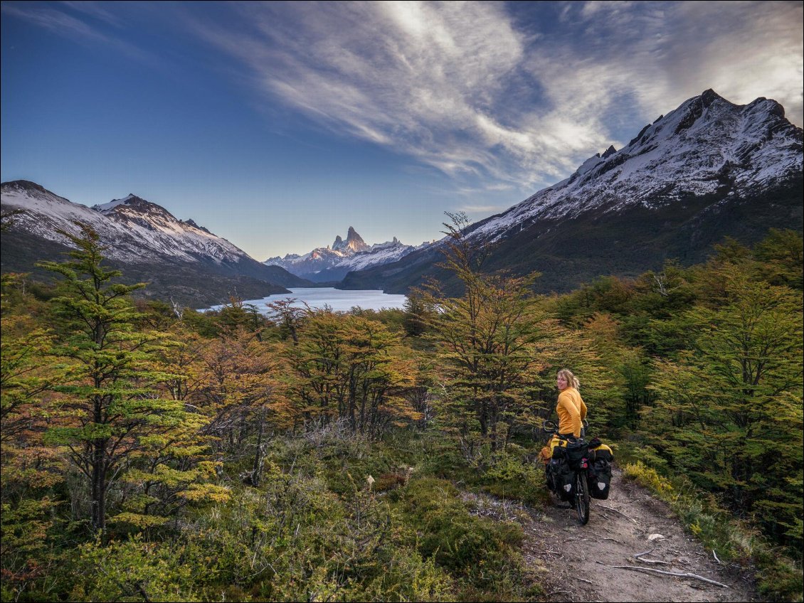 Traversée de l'Amérique du Sud à vélo, Arrivée à El Chaltén, Patagonie argentine.
Photo : Yann Hamon