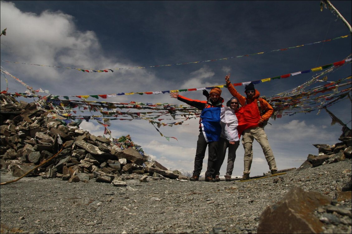 Drapeaux de prière en Himalaya
Photo : Julien Bodennec et Sophie Marion