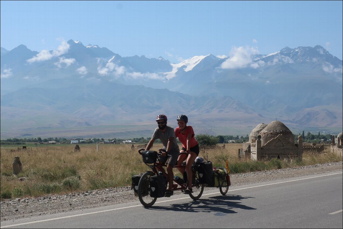 Route pour Naryn, Kirghizistan