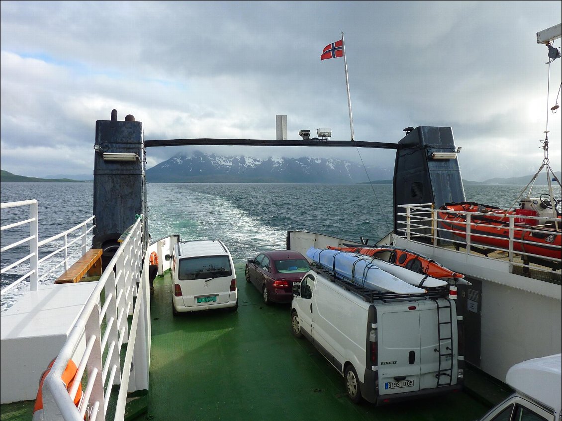 Ferry entre les îles en Norvège