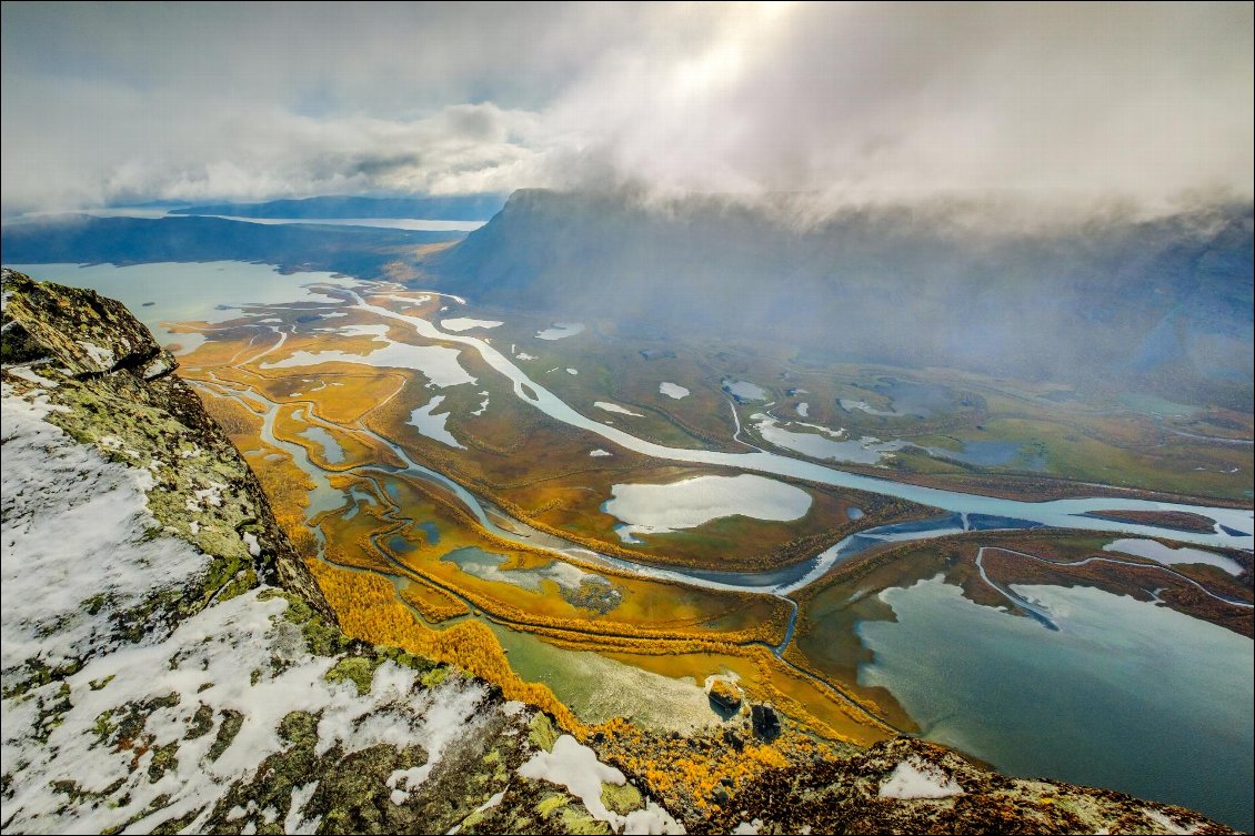 Sarek, Laponie suédoise.
Le delta de la rivière Rapa et ses curieux canaux qui semblent presque artificiels.
Photo Guillaume Hermant