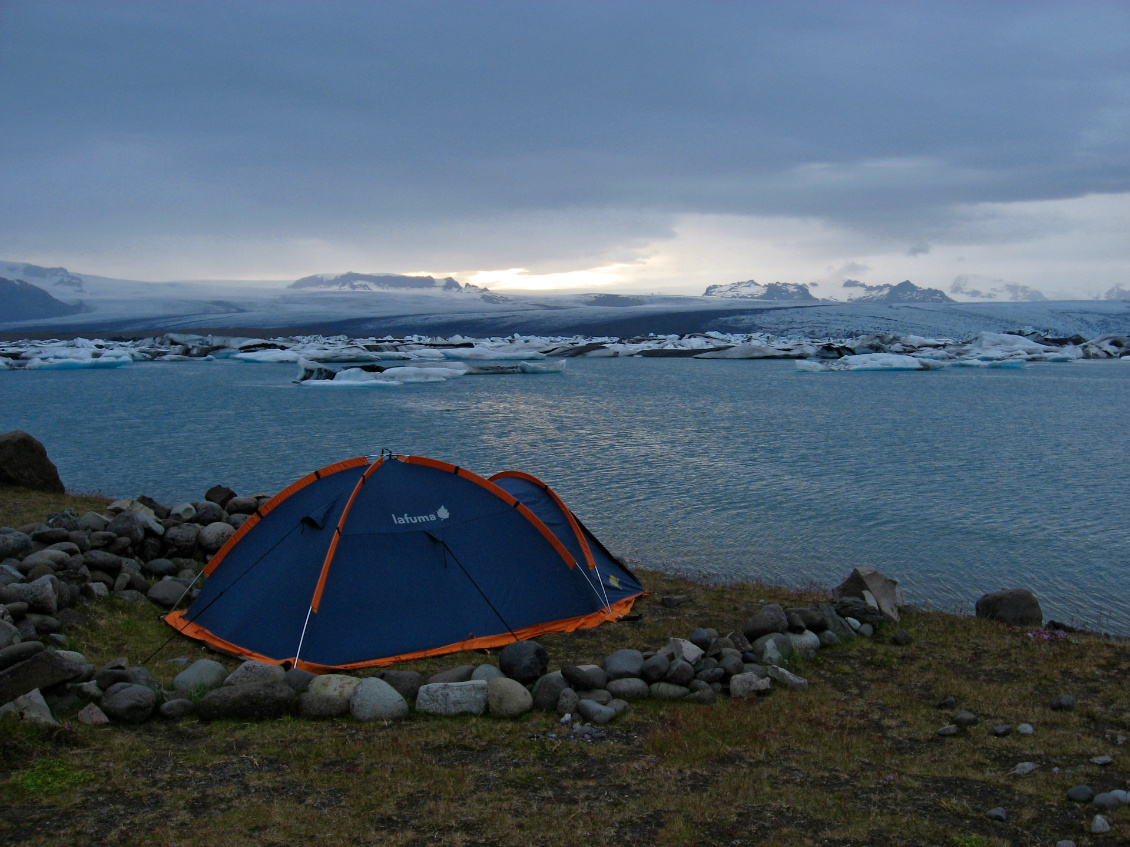 Sandra Lemasson.
Mois de juillet, en Islande, au bord du lagon glacière de Jokulsarlon, un super spot pour se réveiller avec les "splash" des phoques.